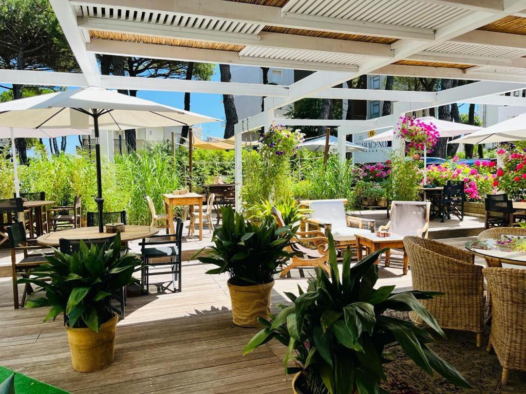 Hotel Saraceno Resort With Private Beach Milano Marittima Eksteriør billede